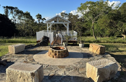South Maroota House | Discover a Relaxing Farm Stay with Pet-Friendly Perks