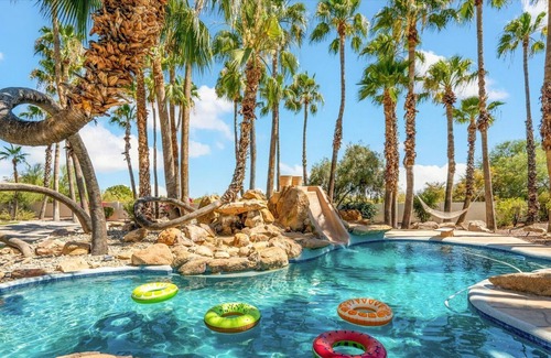 Cactus Acres Villa | Relax at Our 7-Bed Estate with Rooftop Deck and Pool