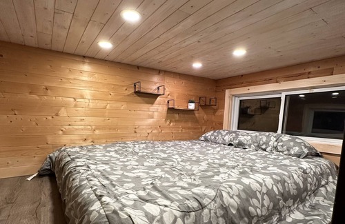 Tiny Cabin | Embrace Peaceful Living in Our Cozy Tiny Home Retreat