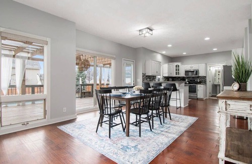 Jefferson House | Unforgettable 5BR Oasis with Game Room & Hot Tub Access