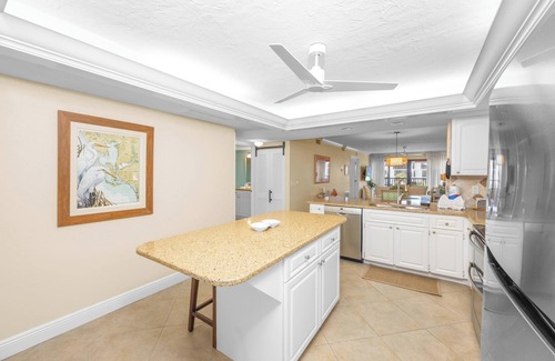 Sanibel Condo | Exquisite Condo with Ocean Views at Pointe Santo!