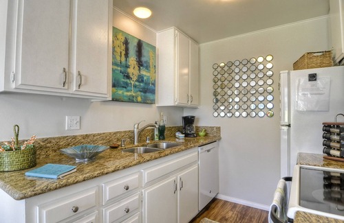 Carlsbad Village Condo | Experience Ocean Views & Poolside Relaxation in Carlsbad