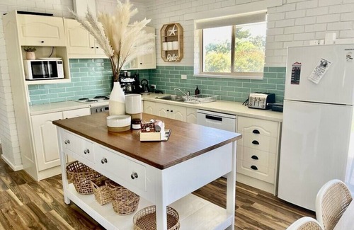 Goolwa Beach House | Relax in Style: Pet-Friendly Oasis with Spa & Games Room