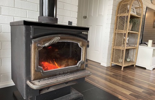 Goolwa Beach House | Relax in Style: Pet-Friendly Oasis with Spa & Games Room