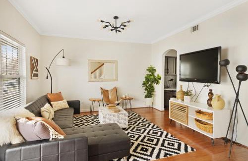 Hurwood Heights House | Indulge in Comfort Near the Heart of Music City