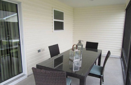 Fruitland Park House | Unwind at The Village of Pine Hills with Pool & Spa