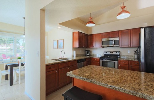 Horizons West House | Unwind in Sunny Arizona with Heated Pool and Scenic Views