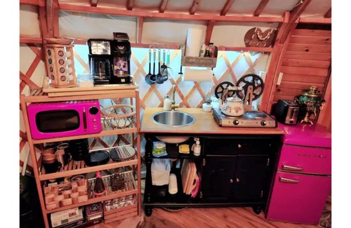 Tukwila Cabin | Unwind in the City at Our Unique Yurt Retreat