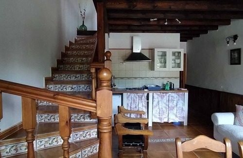 Cicera Apartment | Escape to Nature with Family-Friendly Amenities