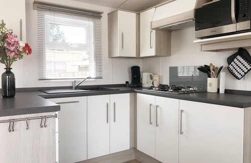 Sint Maarten House | Cozy Chalet Retreat Near Kop van Noord-Holland's Wonders