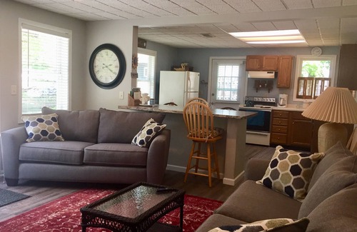 King House | Unwind in Waupaca: Guest Rated 9.8 with Pet-Friendly Stay