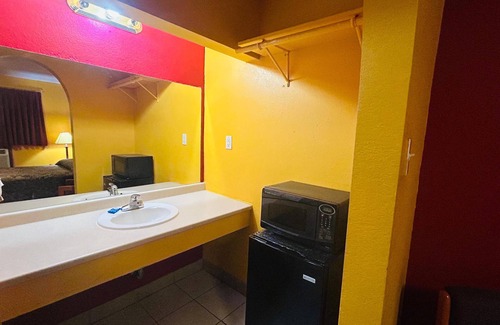 Sulphur Hotel | Budget-Friendly Stay at Relax Inn with Free Breakfast
