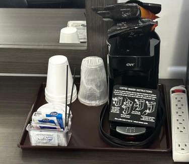 Saginaw Hotel | Comfortable Stay at Relax Inn - Saginaw with Free Breakfast