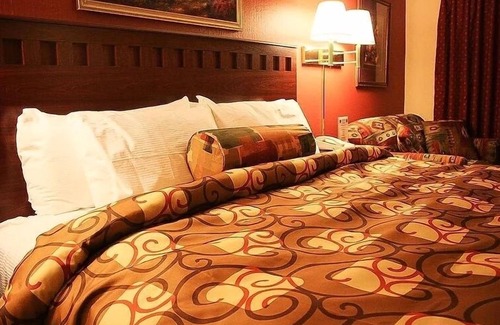 Chehalis Hotel | Cozy Relax Inn with Spa, Breakfast & Family-Friendly Vibe