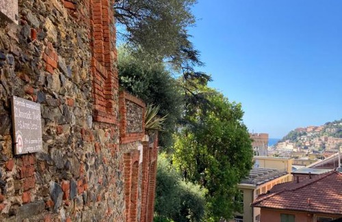 Arenzano House | Tranquil Retreat: Family-Friendly Stay with Great Reviews