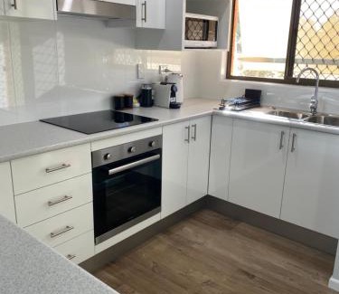 Inverell Apartment | Enjoy Family-Friendly Comfort at Relax on Ross