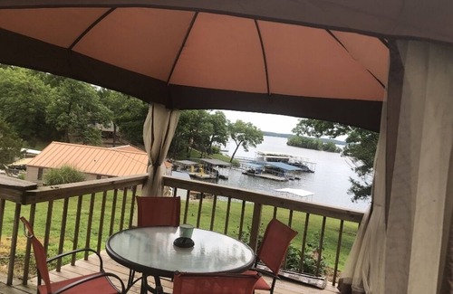 Eagles Nest House | Experience Comfort at Hilltop Cottage Lake of the Ozarks