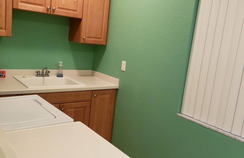 Independence Square Condo | Guest Rated 10/10: Ocean View Condo with Private Pool