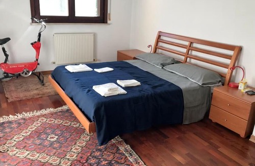 Udine Apartment | Relax in Udine with Convenient Parking Options