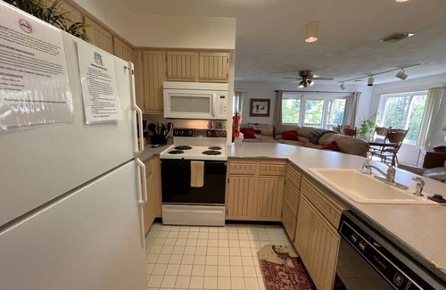 Hidden Valley Condo | Year-Round Mountain Escape with Pool and Pet-Friendly Amenities