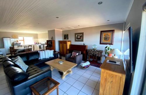 Boggoms Bay Apartment | Serene Haven with Ocean View & 4-Star Comfort