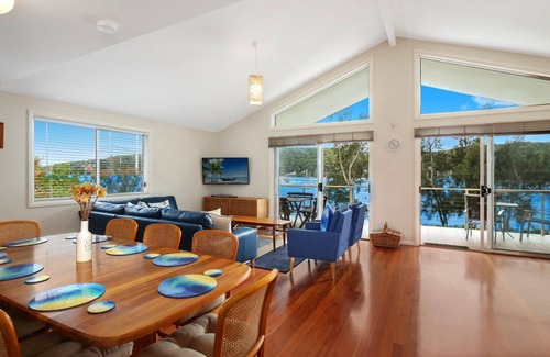 Hardys Bay House | Tranquil Ocean View Retreat: Pet Friendly & Family Ready