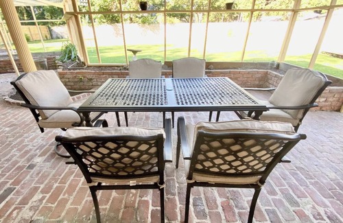 Highlands - Perkins House | Prime LSU Lake Getaway: Walk to Tiger Stadium!