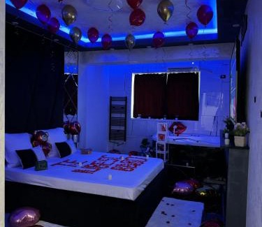 Sector 4 Apartment | Relax Regim Apartament: Family-Friendly Getaway with Hot Tub