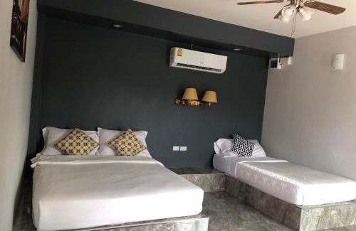 Banphot Phisai House | Budget-Friendly Relax Resort: Pet & Child Friendly Bliss