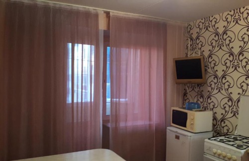 Nizhnekamsk Apartment | Budget-Friendly RELAx: Pet Friendly & Breakfast Included