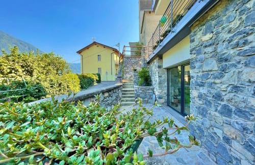 Laglio House | Serene Getaway: Romantic Oceanfront Views Await You