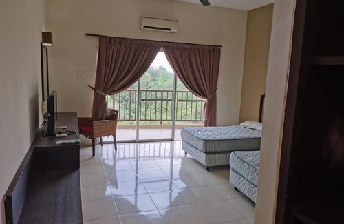 Banting Apartment | Cozy Relax Studio: Child-Friendly Retreat for Budget Travelers
