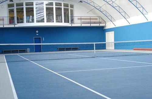 Liptovsky Mikulas House | Cozy Relax & Tenis Club: Family-Friendly with Spa Amenities