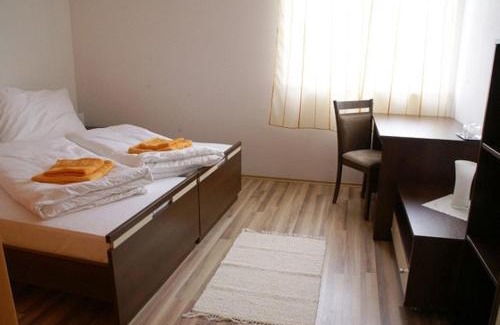Liptovsky Mikulas House | Cozy Relax & Tenis Club: Family-Friendly with Spa Amenities