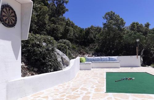 Cove Tri Zala (Zrnovo) House | Cozy Villas Steps from the Beach with Ocean Views