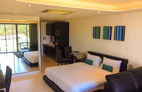 Patong Hotel | Sea View Penthouse Suite at Twin Sands Resort & Spa