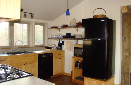 Fort Hill Cottage | Peaceful Retreat Near GAP Trail and Fallingwater
