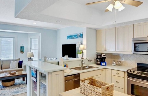 Holmes Beach House | Family Beach House with Ocean View and Top Amenities