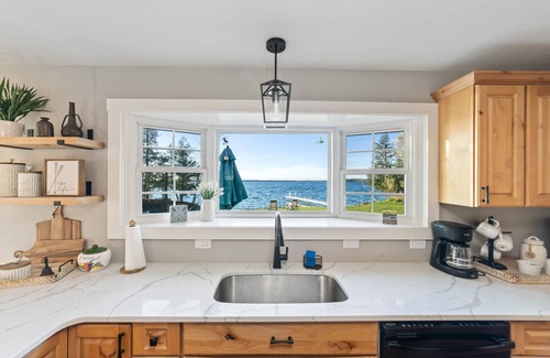 Saginaw House | Inviting Waterfront Retreat with Kitchen Near Duluth