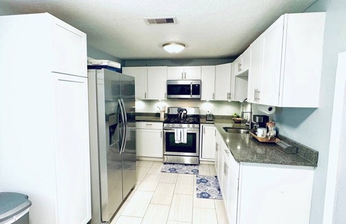 Nederland House | Relax & Unwind in 2BR 1BA Home in Quiet Neighborhood