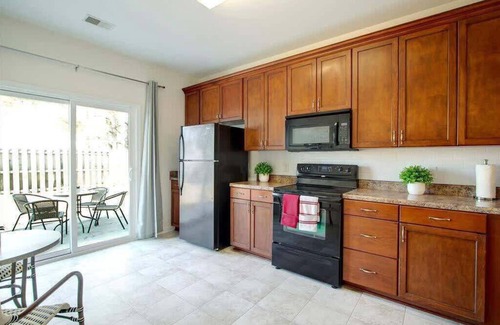Port Wentworth House | Perfect Family Retreat: 3 Bedrooms, Spa & Pet Friendly