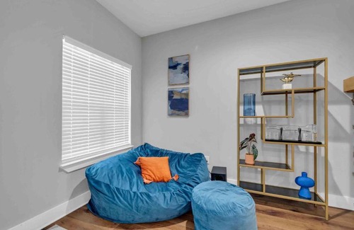 Wright House | Relax & Unwind in a Colorful 3BR House Perfect for Families