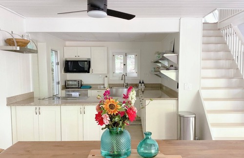 Markesan House | Family-Friendly Lakefront Cottage on Big Green Lake Retreat
