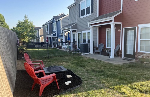 Afton House | Family-Friendly Townhouse Retreat on Scenic Monkey Island