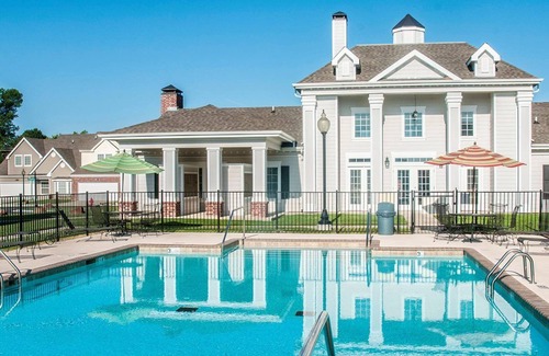 Afton House | Family-Friendly Townhouse Retreat on Scenic Monkey Island