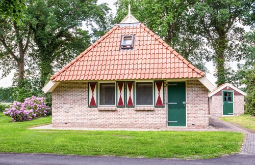 IJhorst House | Family-Friendly Retreat with Spa and Breakfast Included
