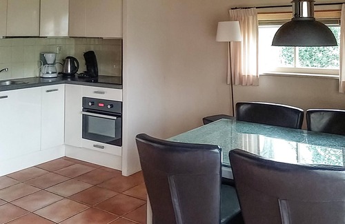 IJhorst House | Family-Friendly Haven: Experience Relaxation and Comfort