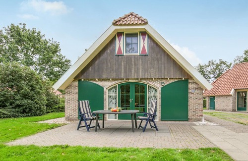 IJhorst House | Family-Friendly Getaway with Spa & Breakfast Included!