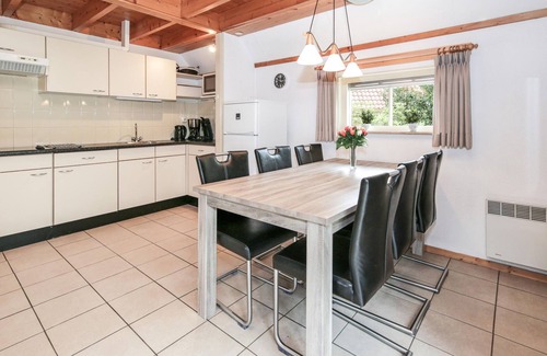 IJhorst House | Family Getaway: Relax in this Pet Friendly Retreat!