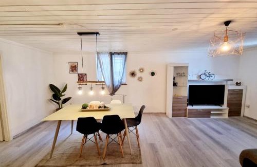 Gross-Rohrheim Apartment | Relax at Wohnung Groß Rohrheim: Pet-Friendly Getaway